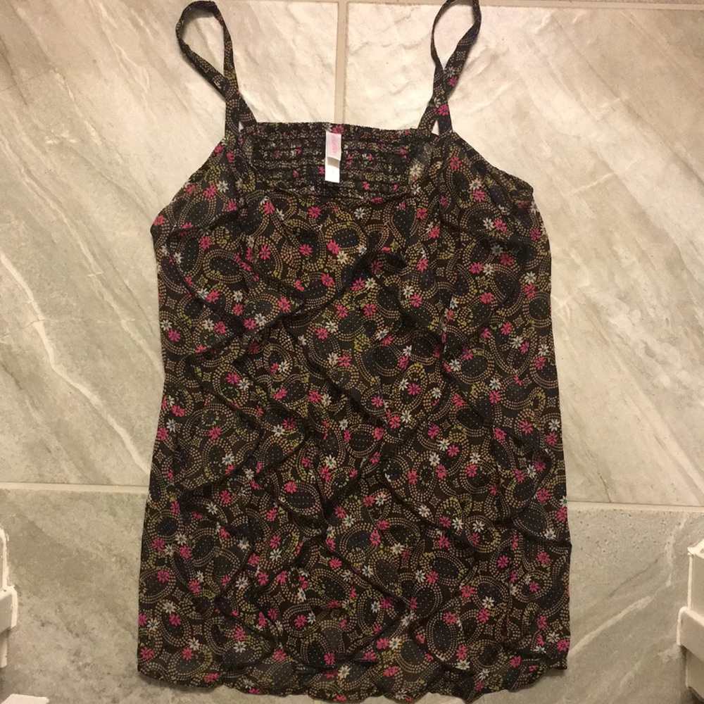 Ruffle tank